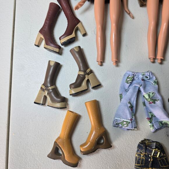 Bratz Yasmin Doll + Clothes Shoes Bundle - Sportz + Be Bratz - Picture 3 of 7